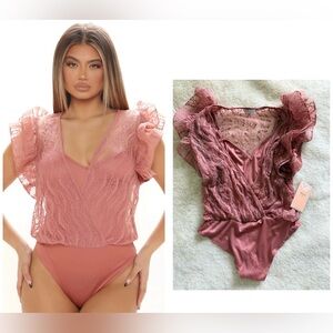 New!!! Romantic Lace Bodysuit with Ruffle Lace Short Sleeve in Mauve size medium